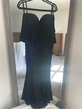 V. Chapman | Dresses | V Chapman Capulet White Chantilly Lace Strapless  Dress New With Tags | Poshmark